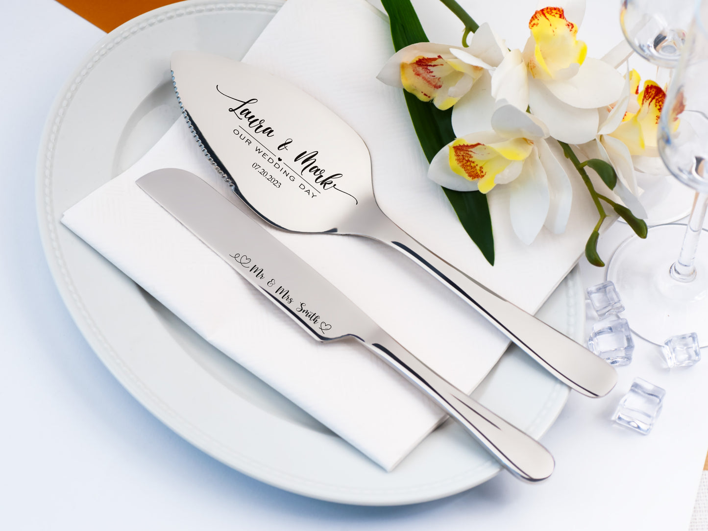 Personalized cake server set – perfect wedding gift